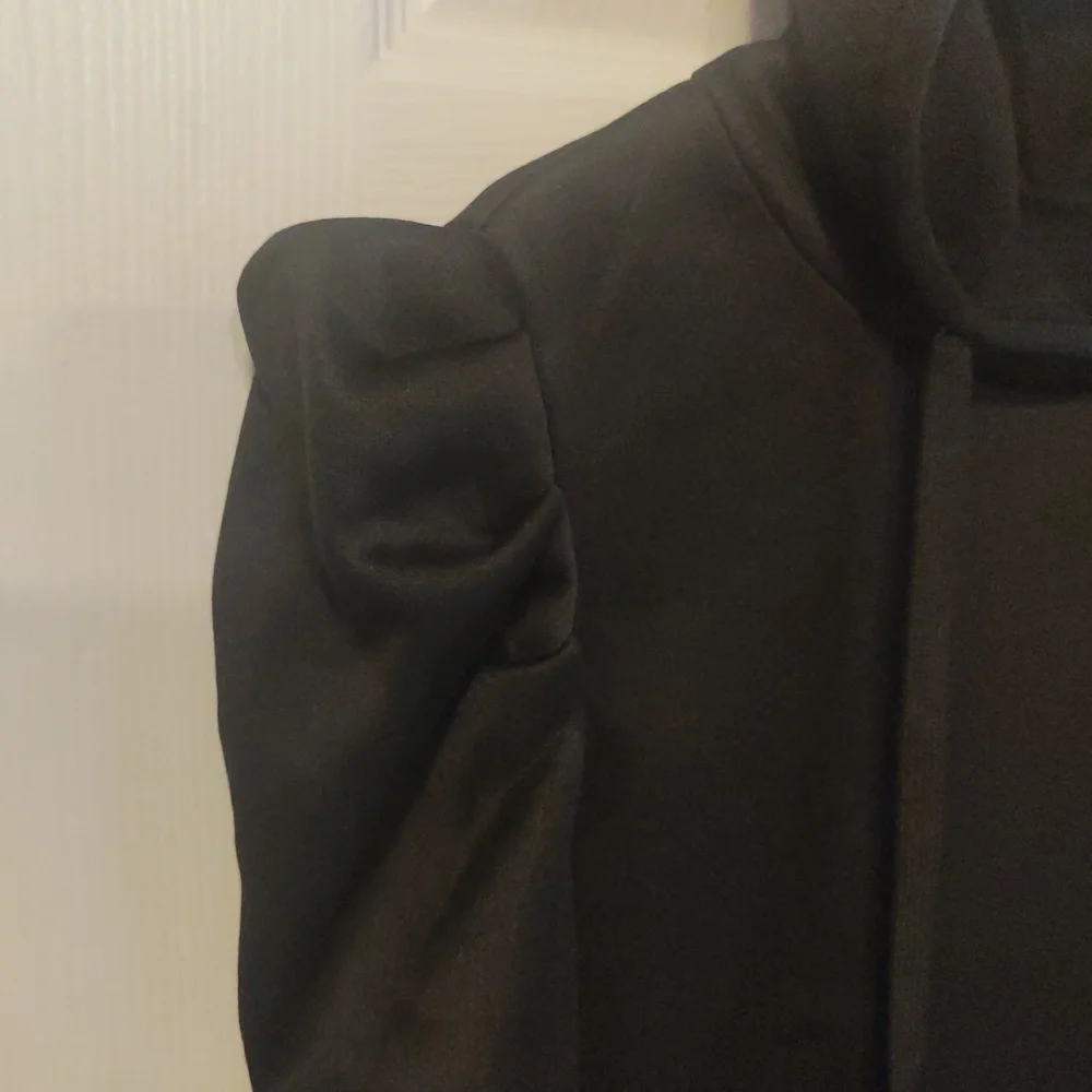 NEW! Black Puff Sleeves Sweatshirt Hoodie - Picture 6 of 12